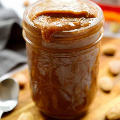 This pumpkin spice almond butter takes just minutes to prepare, you’ll know exactly what goes into it and you’ll want to spread it on everything from toast to crepes to pancakes to smoothie bowls!