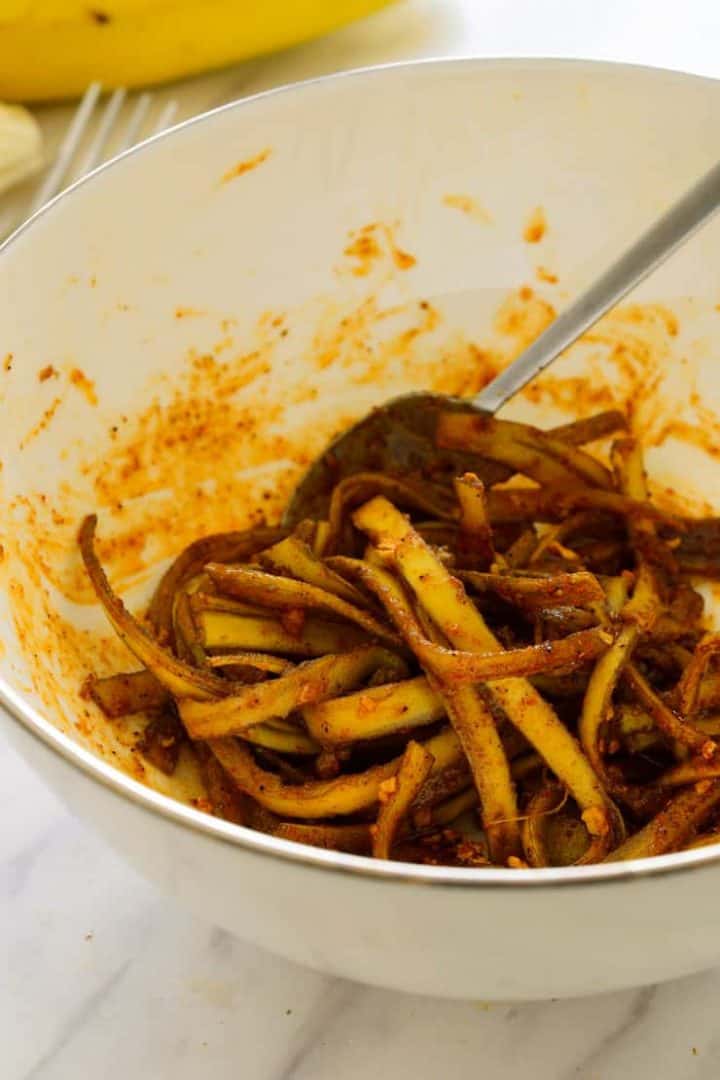 banana-peel-vegan-pulled-pork-sandwich-the-stingy-vegan